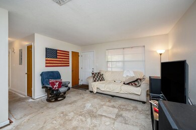 5-web-or-mls-50 Berwick Cir-005