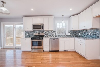 98 Marion Rd unit C, Mattapoisett, MA 02739 - photo 7