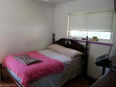 1617 Benjamin Ave NE, Grand Rapids, MI 49505 - photo 4