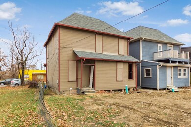 295 E 5th rear
