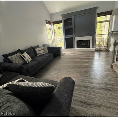 26985 Glenside Ln, Olmsted Falls, OH 44138 - photo 7