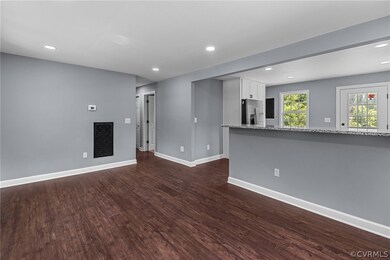 Notice that 10ft breakfast bar with room for 4 bar