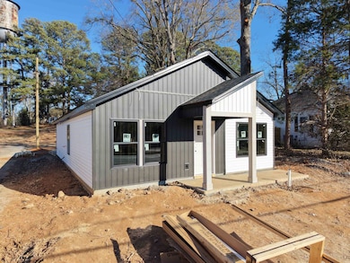 155 Gray St, Woodruff, SC 29388 - photo 2