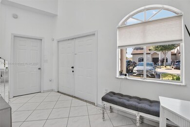 18615 NW 84th Ct unit 101-1, Hialeah, FL 33015 - photo 2