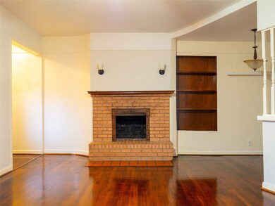 3714 Yupon St unit A, Houston, TX 77006 - photo 2