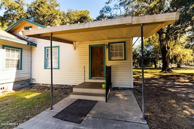 8136 Newton Rd, Jacksonville, FL 32216 - photo 4