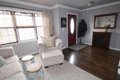 161 Roswell Ave, Staten Island, NY 10314 - photo 2