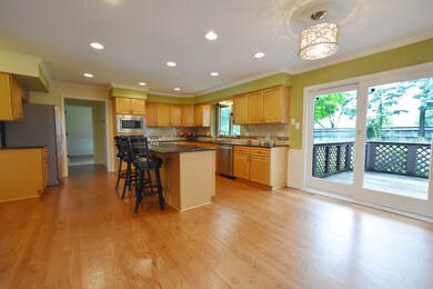 1036 Sheringham Dr, Naperville, IL 60565 - photo 7