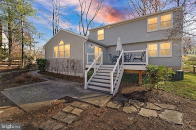 2420 Freetown Dr, Reston, VA 20191 - photo 2