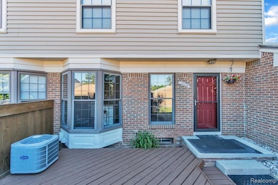 22224 Edgewater, Novi, MI 48375 - photo 5