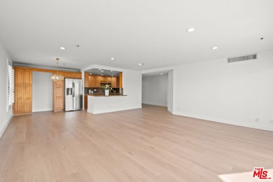 Richmore Gardens Twin Towers unit 1002, Los Angeles, CA 90005 - photo 6