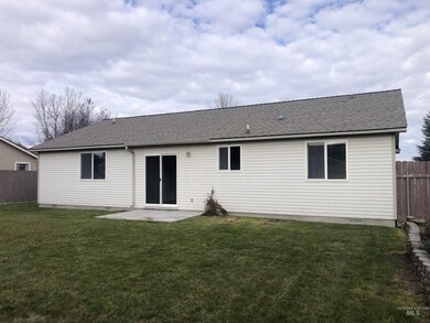 535 S Valley Dr, Nampa, ID 83686 - photo 3