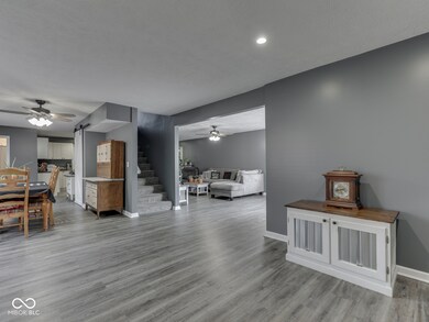 730 N Forsythe St, Franklin, IN 46131 - photo 5