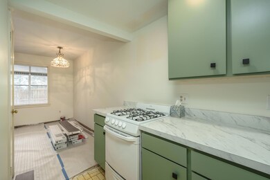 Whitcomb_St_719_AptF_Kalamazoo_49008-10