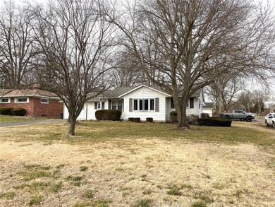 307 E Mill St, Freeburg, IL 62243 - photo 2