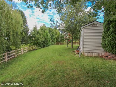 17234 Hollymill Ct, Round Hill, VA 20141 - photo 6