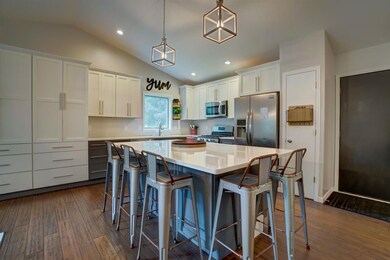 540 Ash St, Oregon, WI 53575 - photo 3