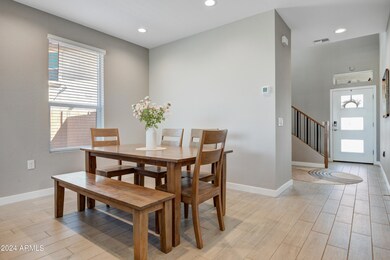003_Dining Room
