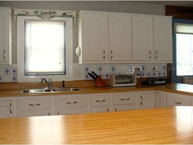 28 12th St W, Salisbury, MA 01952 - photo 3