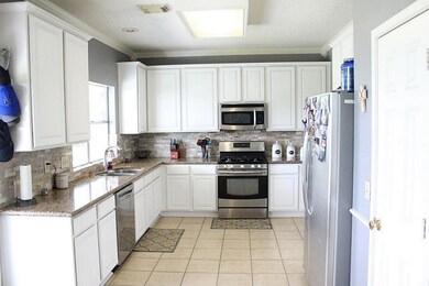 4016 Fernwood Dr, Pearland, TX 77584 - photo 3