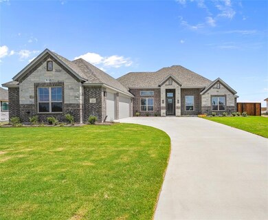 2213 Vanderbilt Dr, Weatherford, TX 76088 - photo 2