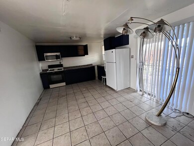 813 Elmwood Ct unit A, El Paso, TX 79932 - photo 6