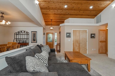 4027 Azalea Dr - 5 of 79