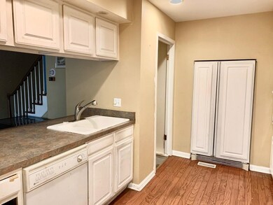 521 Wellington Dr, Dyer, IN 46311 - photo 5