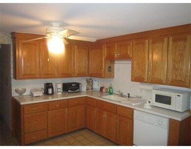33 Howard St unit 1, Watertown, MA 02472 - photo 4