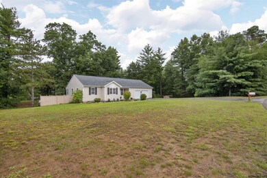 19 Oxford Dr, Saratoga Springs, NY 12866 - photo 2