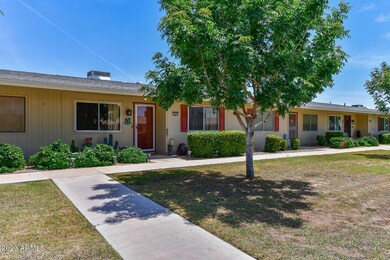 13805 N Garden Court Dr unit 145, Sun City, AZ 85351 - photo 2