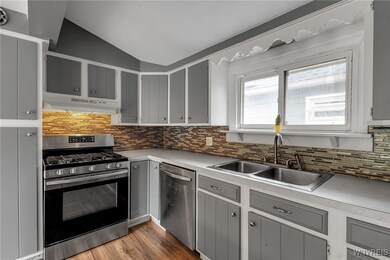 72 Glor St, Buffalo, NY 14207 - photo 4