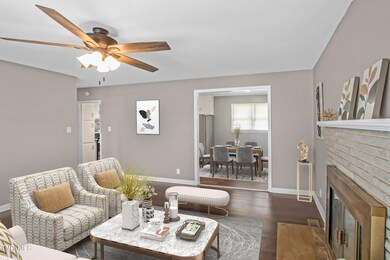 1714997118LivingRoom2VS
