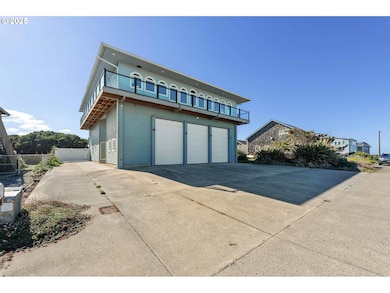 1257 7th St SW, Bandon, OR 97411 - photo 4