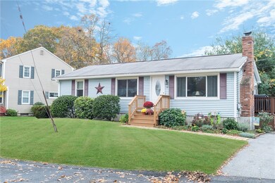 118 Duchess Rd, Cumberland, RI 02864 - photo 2