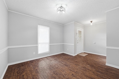 425 Country View Ln, Garland, TX 75043 - photo 4