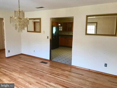 1090 Mitchem Ln, Hedgesville, WV 25427 - photo 6