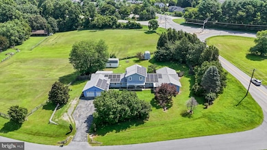 9201 Owings Manor Ct, Owings, MD 20736 - photo 3