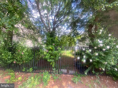 331 Vine St, Camden, NJ 08102 - photo 4