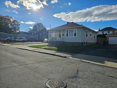 342 Stetson St, Fall River, MA 02720 - photo 2