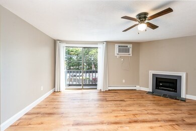 825 W Main St unit 4, Hyannis, MA 02601 - photo 4
