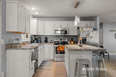 8350 S Evergreen Dr, Newaygo, MI 49337 - photo 7