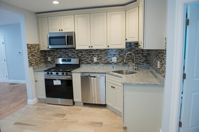 98 Intervale St unit 98, Quincy, MA 02169 - photo 2