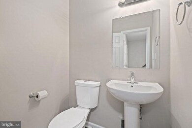 7427 Drumlea Rd, Capitol Heights, MD 20743 - photo 6