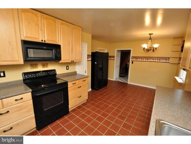 421 Hialeah Dr, Cherry Hill, NJ 08002 - photo 6