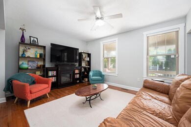 1277 n 5th 012