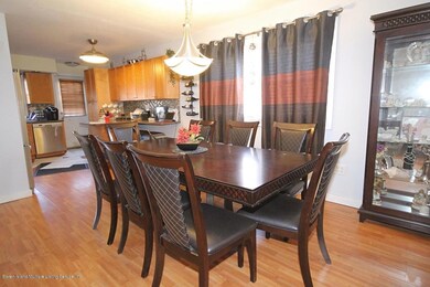 39 Church Ave, Staten Island, NY 10314 - photo 6
