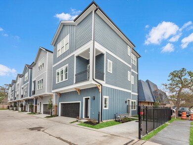 948 Fisher St unit C, Houston, TX 77018 - photo 3