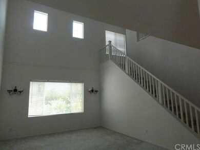 Living room with high ceiling 