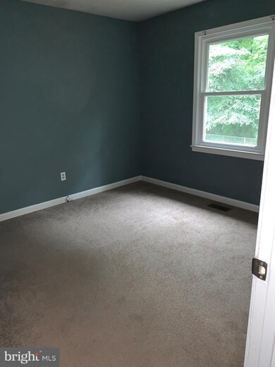 410 Cleveland Ct, Fredericksburg, VA 22407 - photo 6